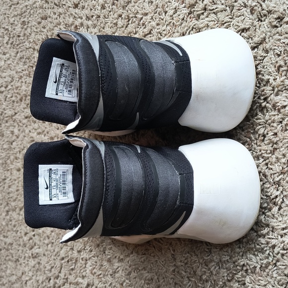 Nike HyperDunk 2015, 8.5 - Picture 2 of 9